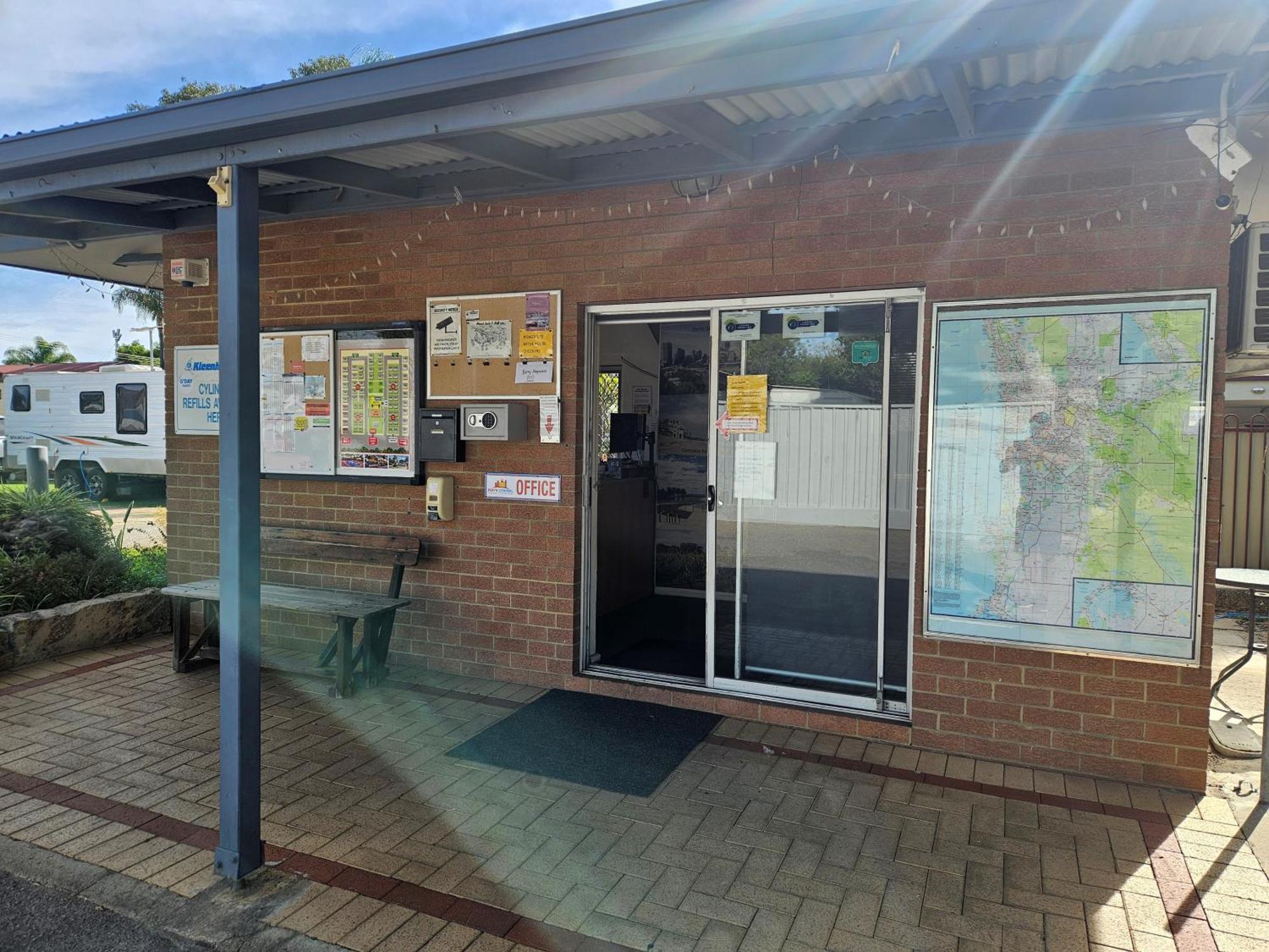 Central Caravan Park 퍼스 외부 사진